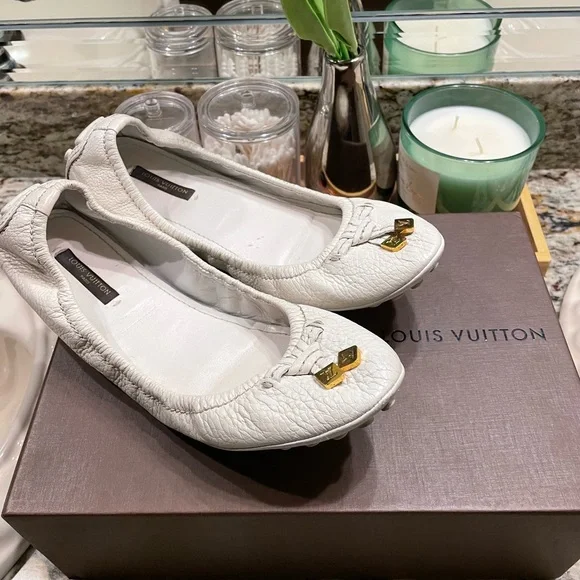 Authentic Louis Vuitton Leather Ballet Flats – Size EU 39 / US 8.5